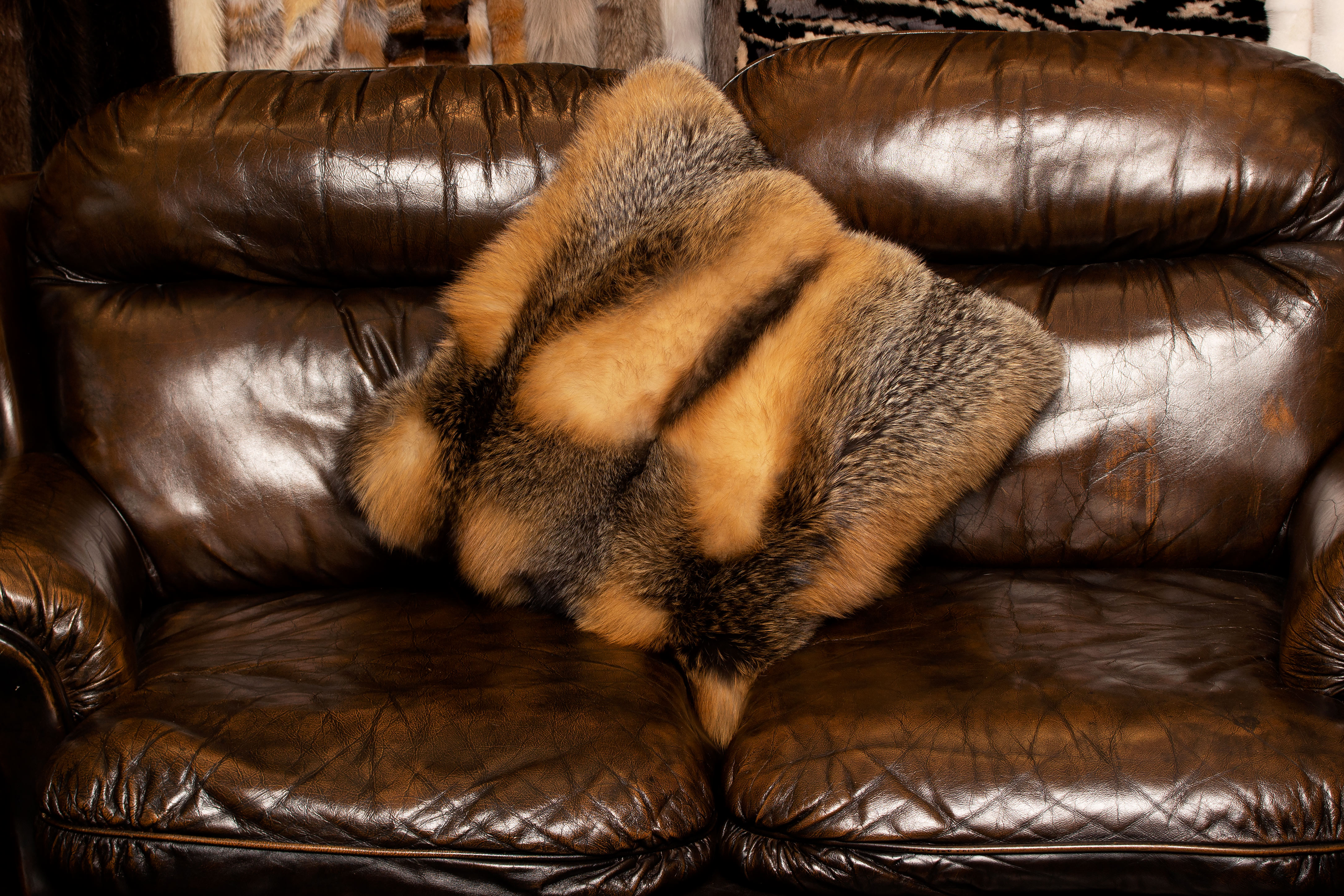 Echtfell Kissen aus Kanadischem Wild Cross Fuchs