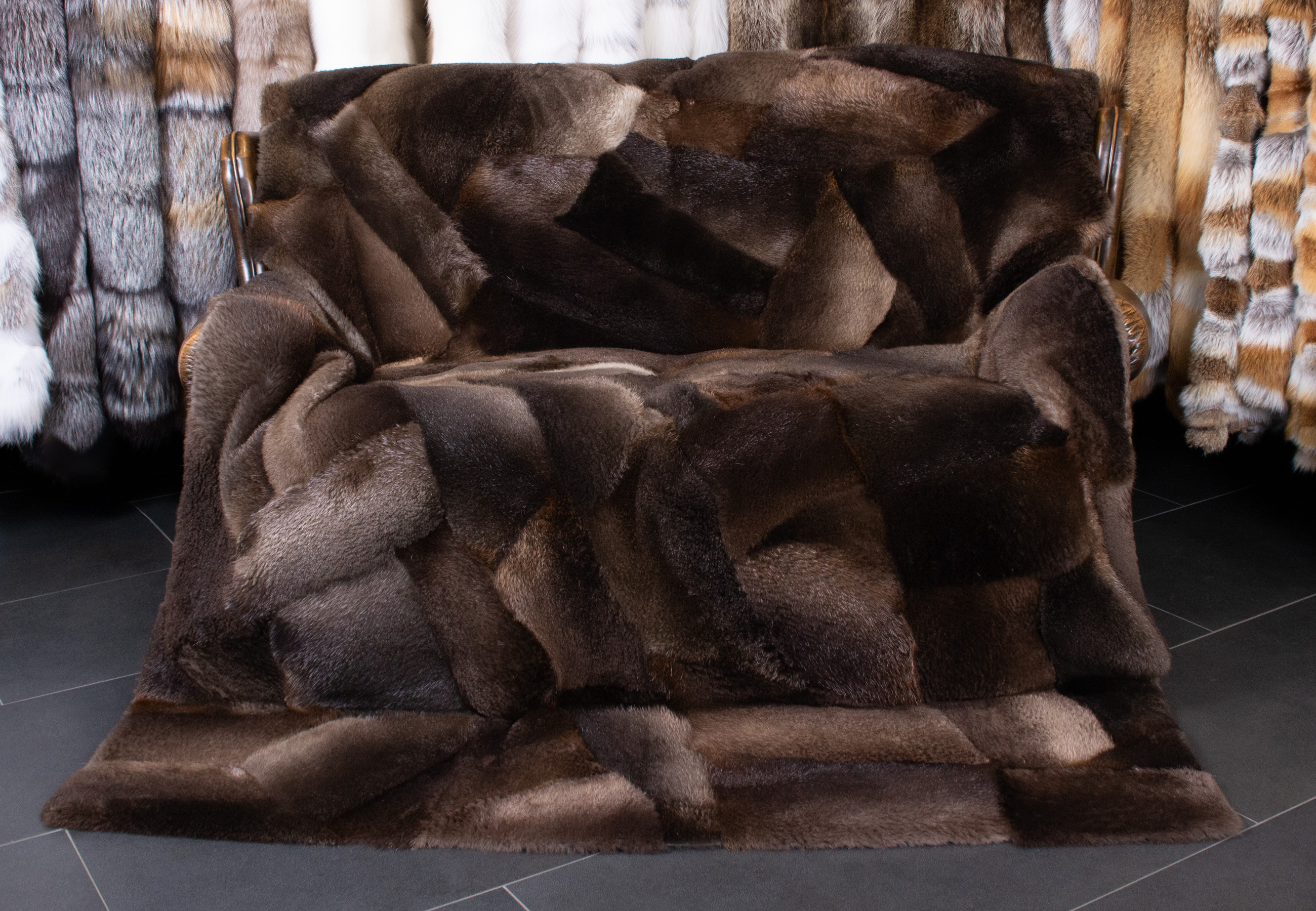 Naturelle Biber Felldecke in Patch-Design