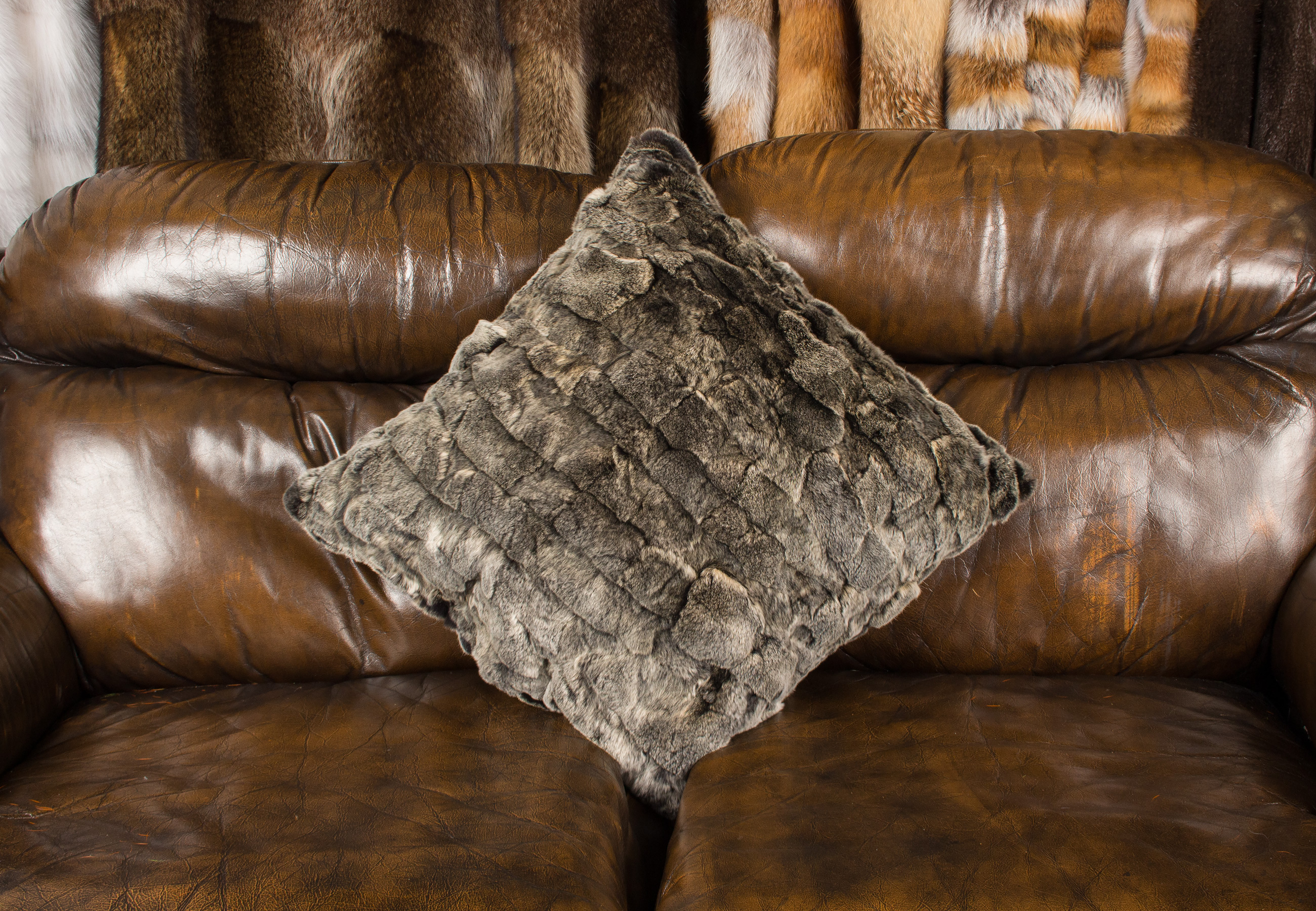 Kuscheliges Pelzkissen aus Rex-Kaninchen - Patch Kuscheliges Pelzkissen aus Rex-Kaninchen - Patch