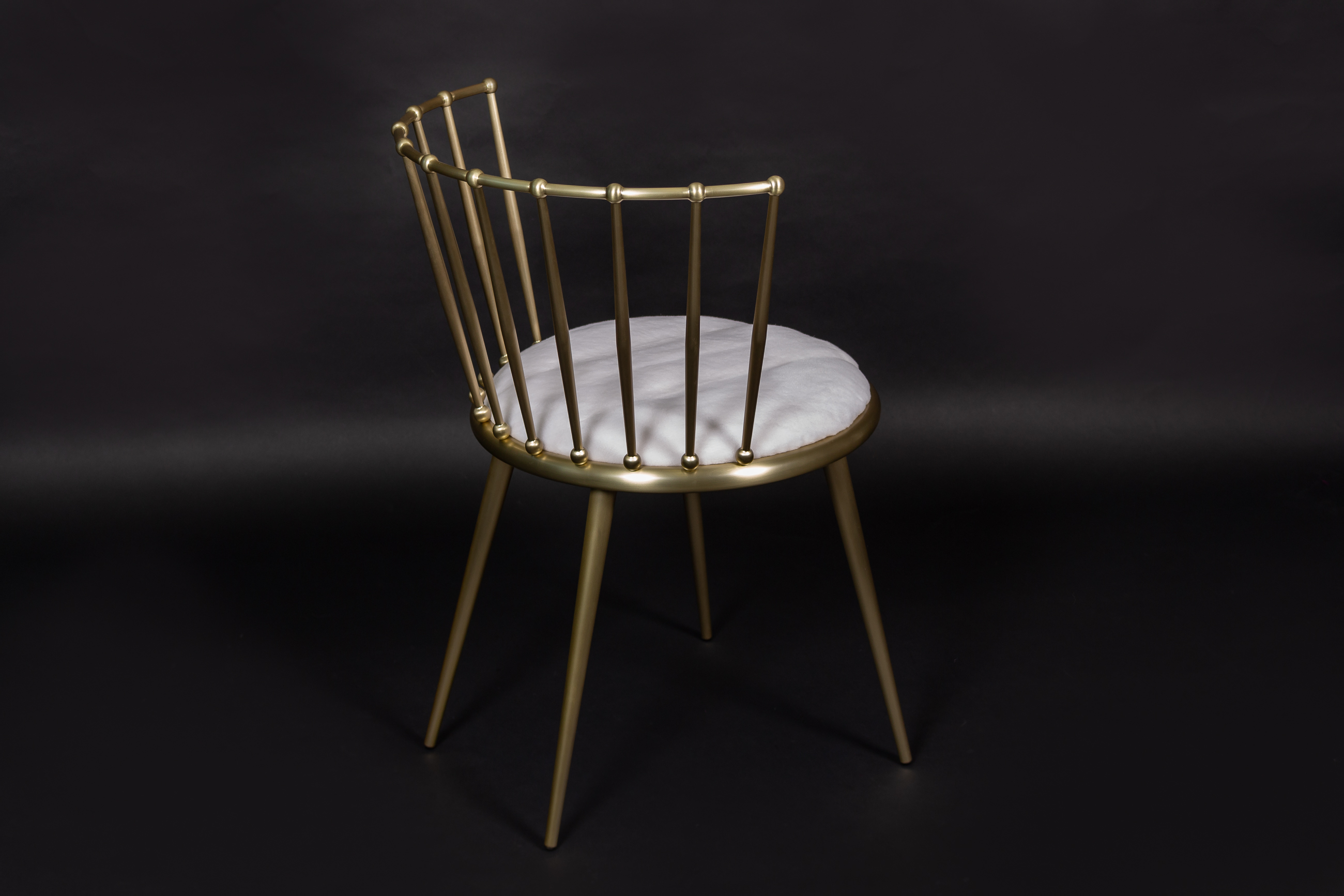 Edler Weiß Goldener Stuhl aus Gerupften Nerz