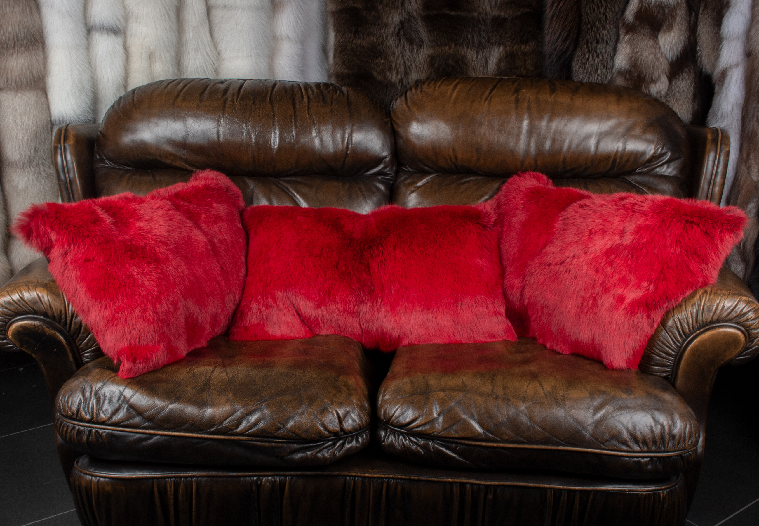 Rotes Kaninchen Fellkissen Rotes Kaninchen Fellkissen