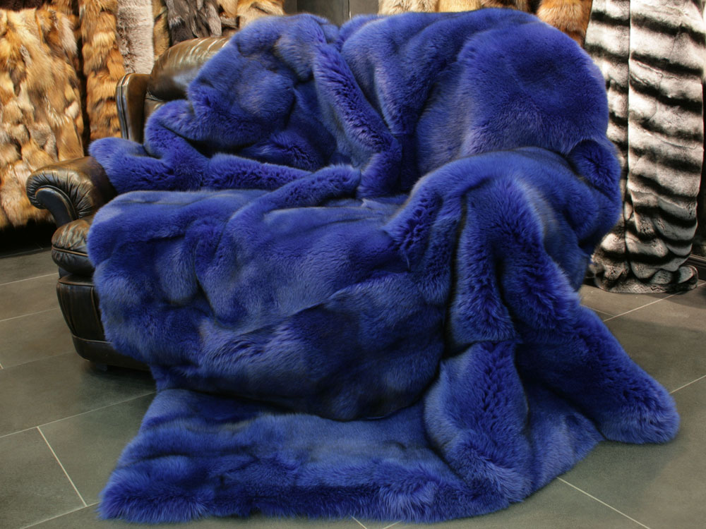 2-399-Blaufuchs-pelzdecke-blau Blaufuchs Pelzdecke blau gefärbt - SAGA Qualität