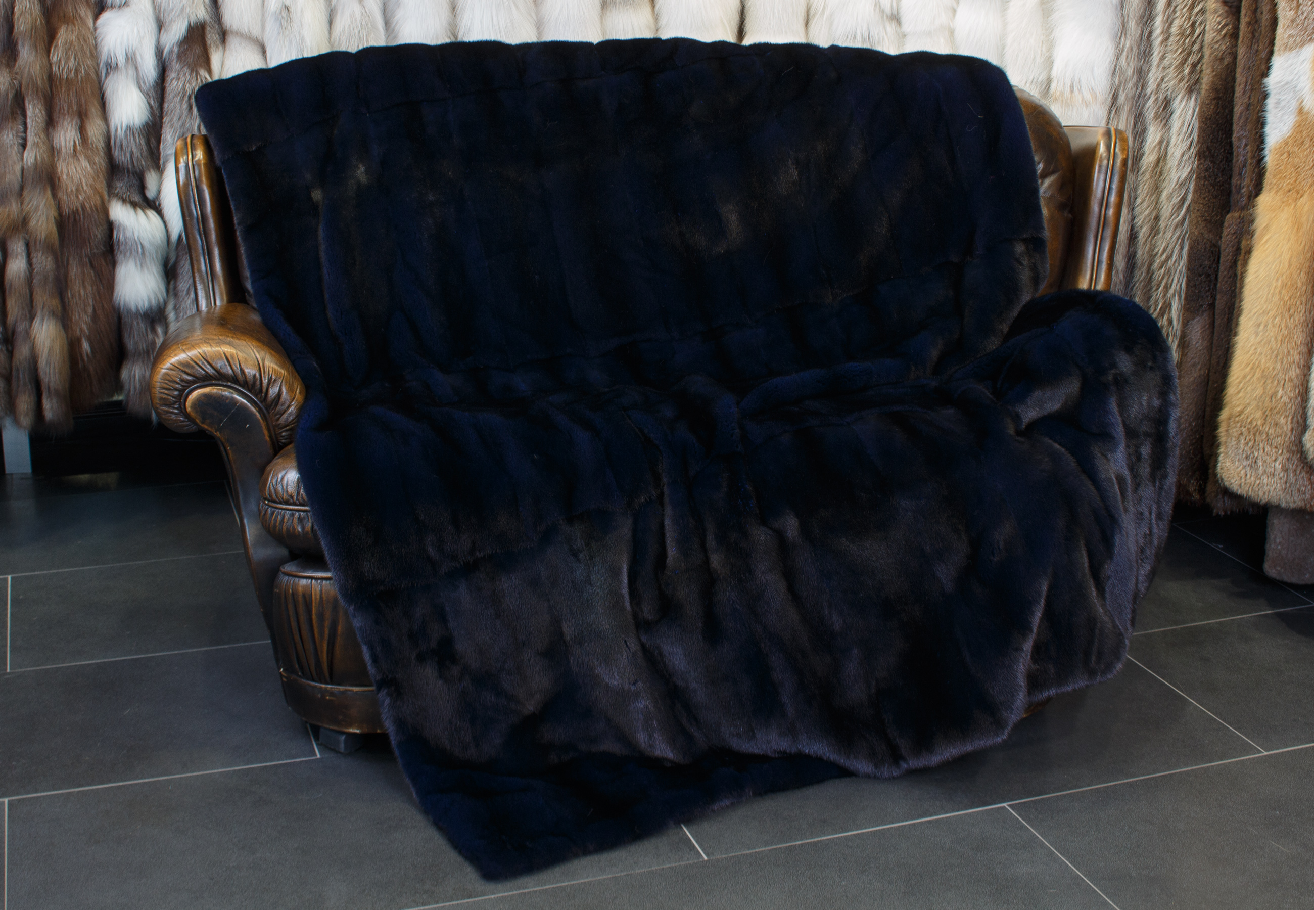 Edle Nerzdecke in Meeresblau