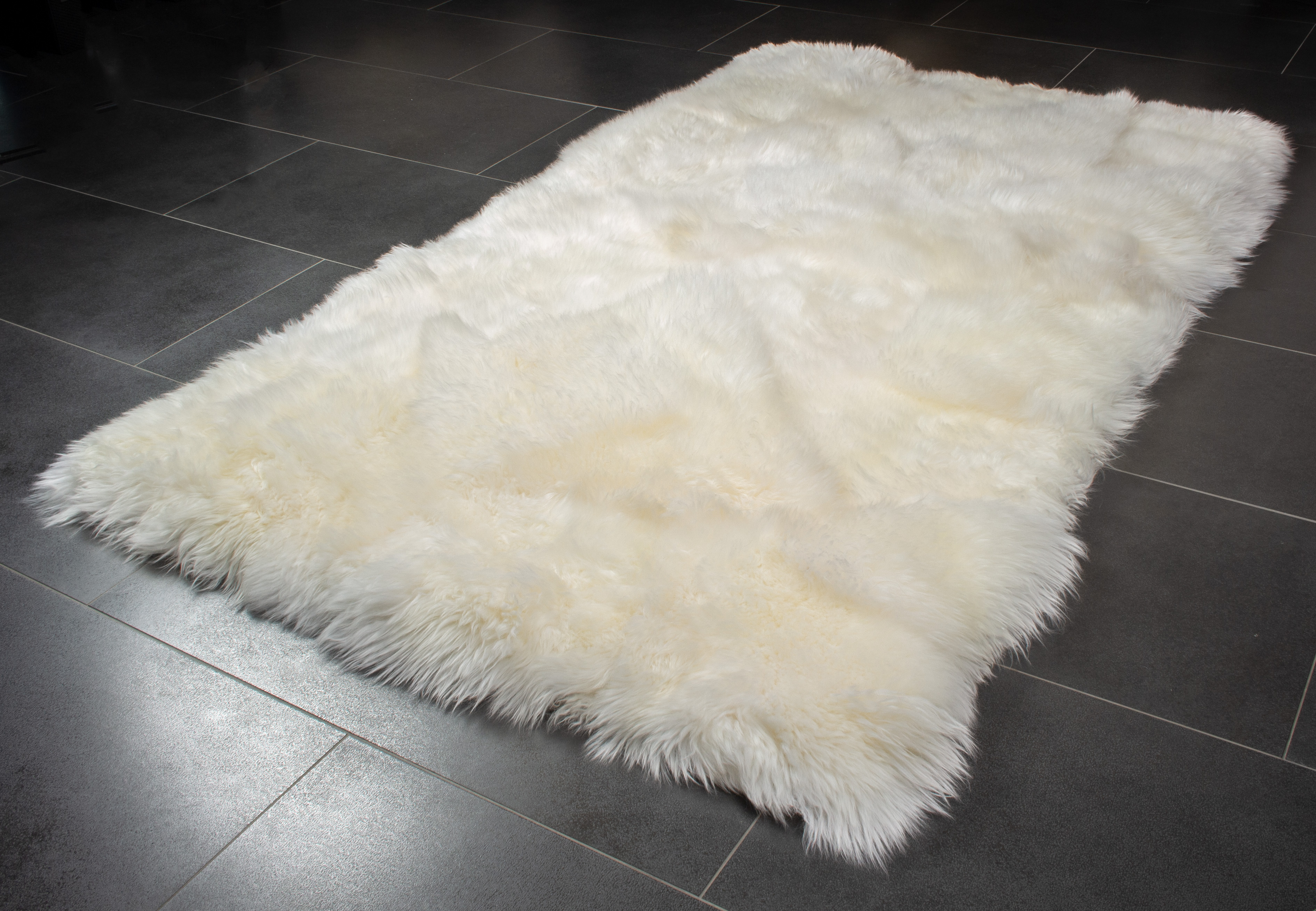 3-4854-Lammfell-Teppich-Patchwork-Design-Bio-Lammfell-Natur Lammfell Teppich in Naturweiß - Patchwork-Design