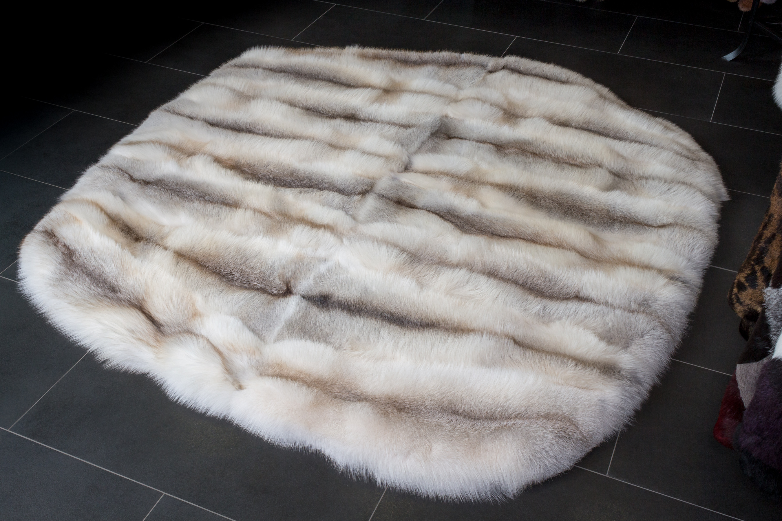 2-1727-Fawnlight-Fuchsfell-Teppich-Rund Fawnlight Fuchsfell Teppich - Runde Form