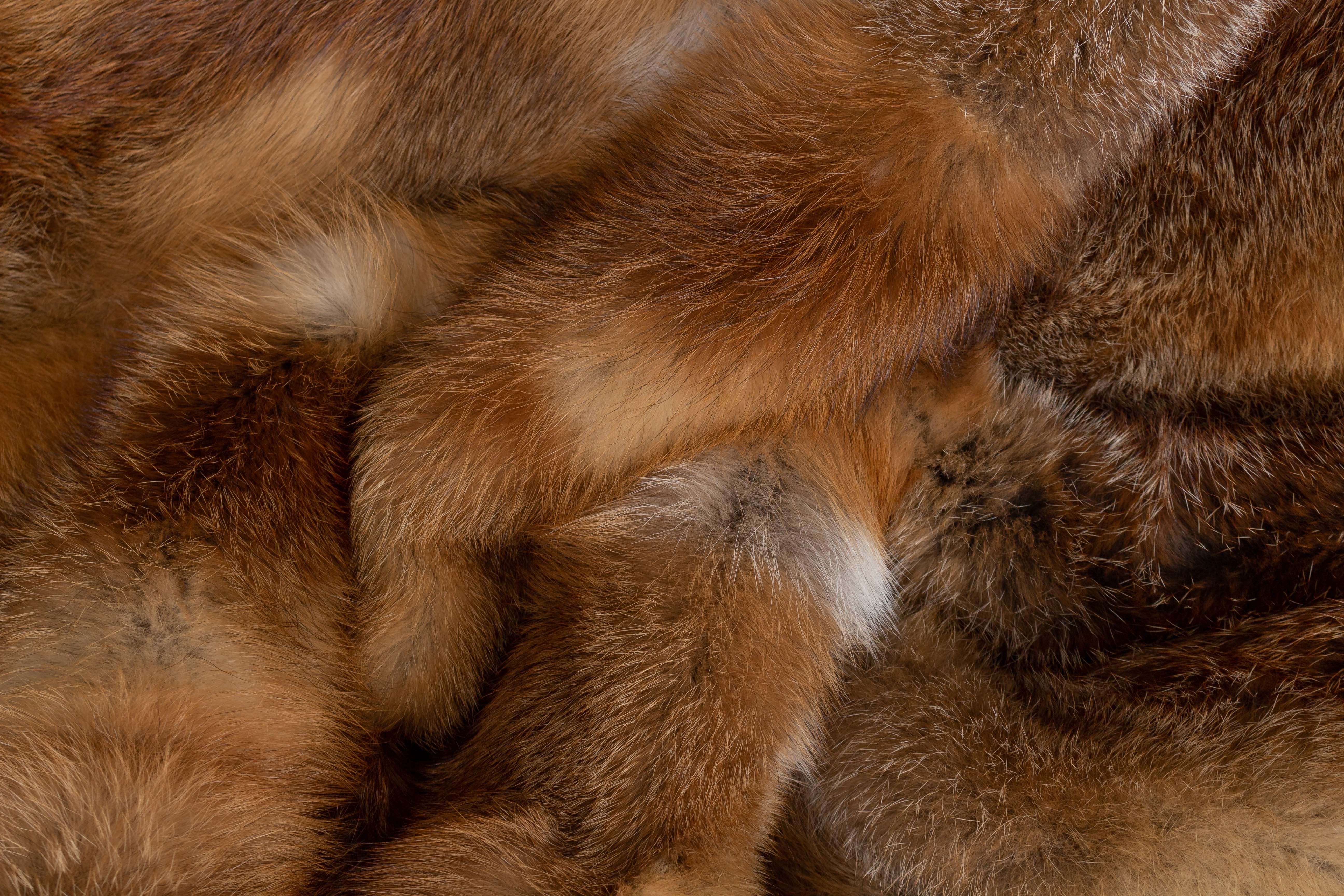 9-7152-Europaeische-Rotfuchs-Felldecke-Lars-Paustian Felldecke aus europäischen Rotfüchsen "Tegernsee"