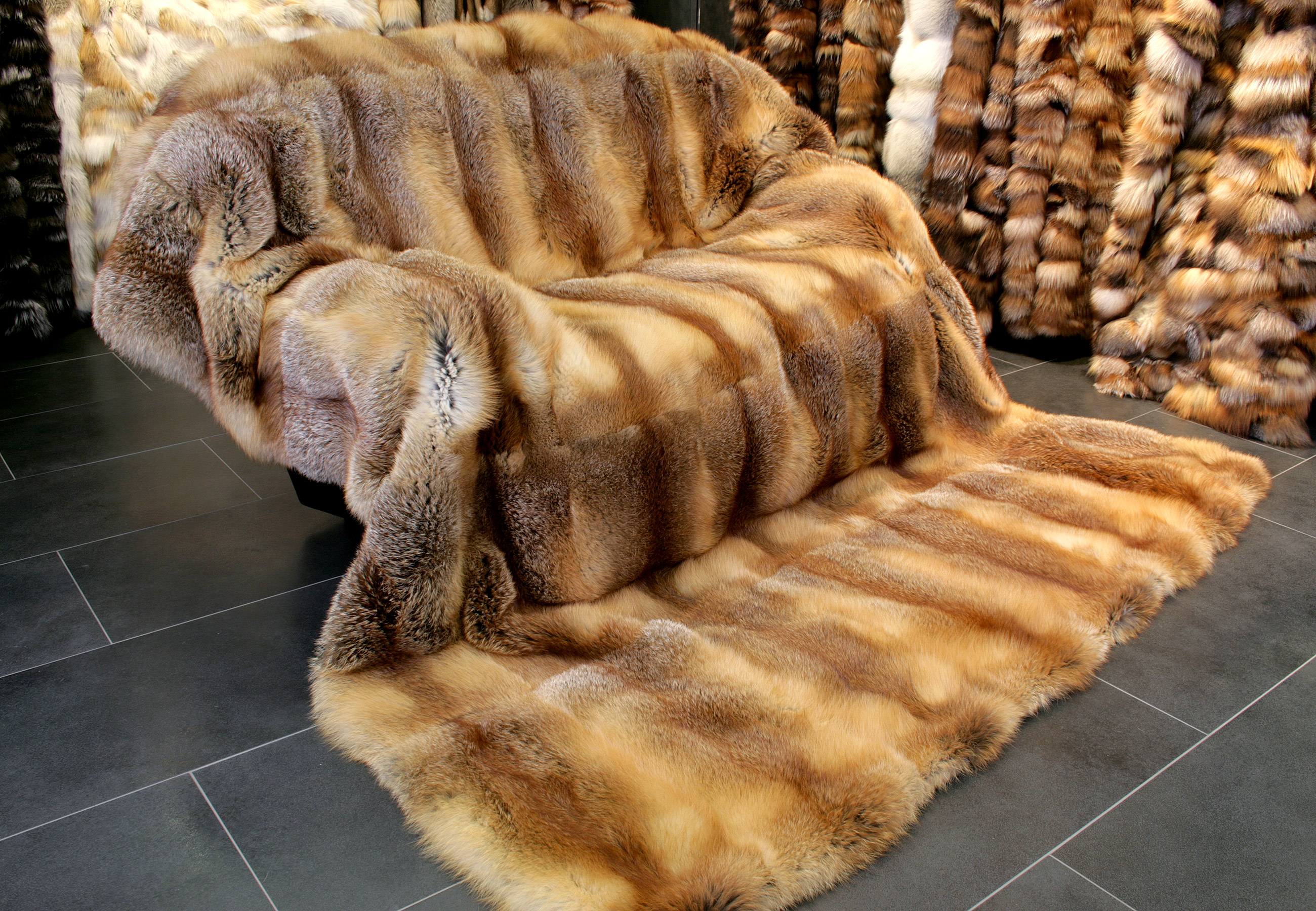 3-rotfuchs-felldecke-grossaufnahme582c892934271 Felldecke aus europäischem Rotfuchs "Almflair"