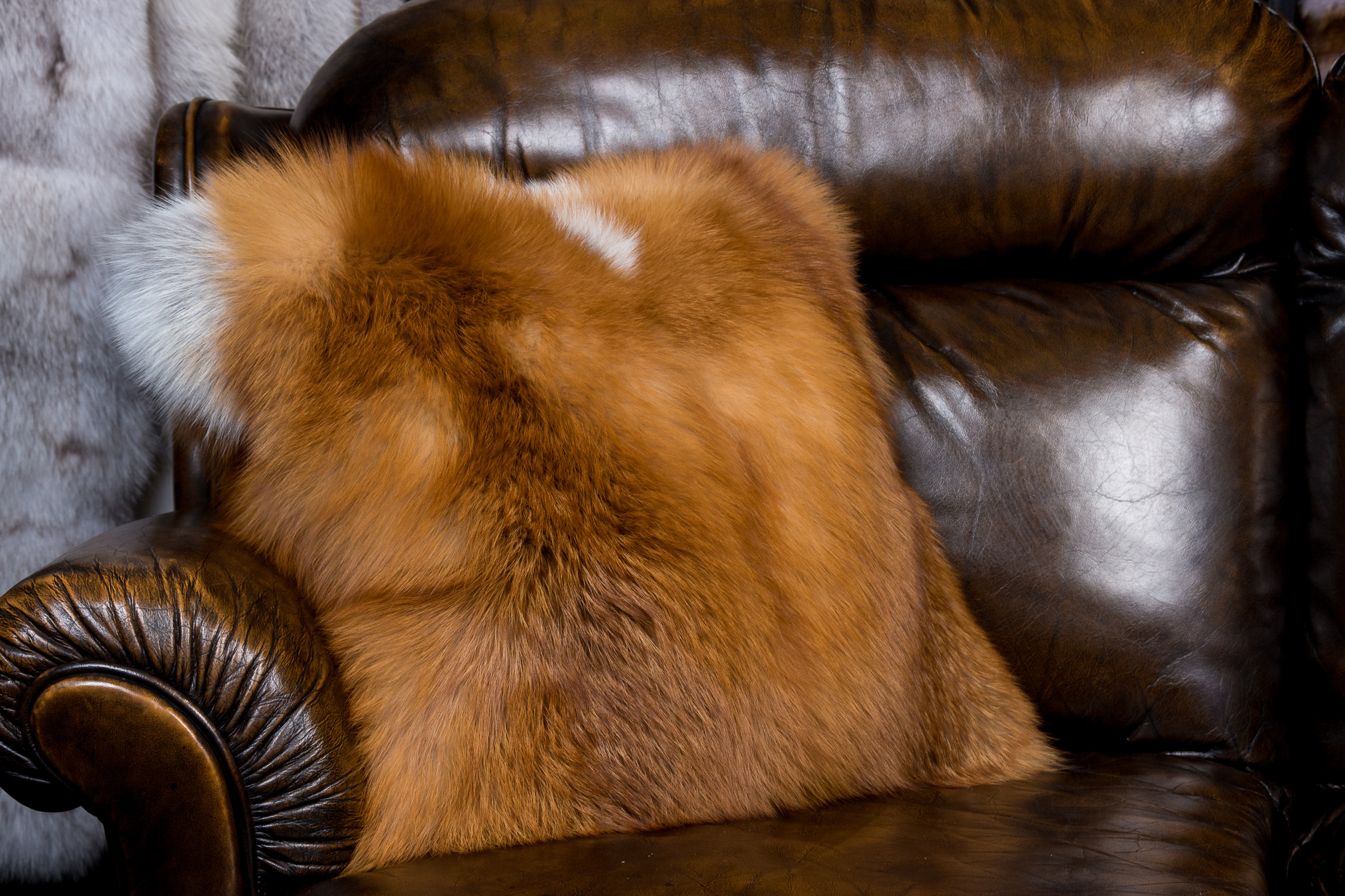 1-382-Rotfuchskissen-Kanadischen-F-chsen Rotfuchs Kissen aus kanadischem Echtfell - doppelseitiges Fell