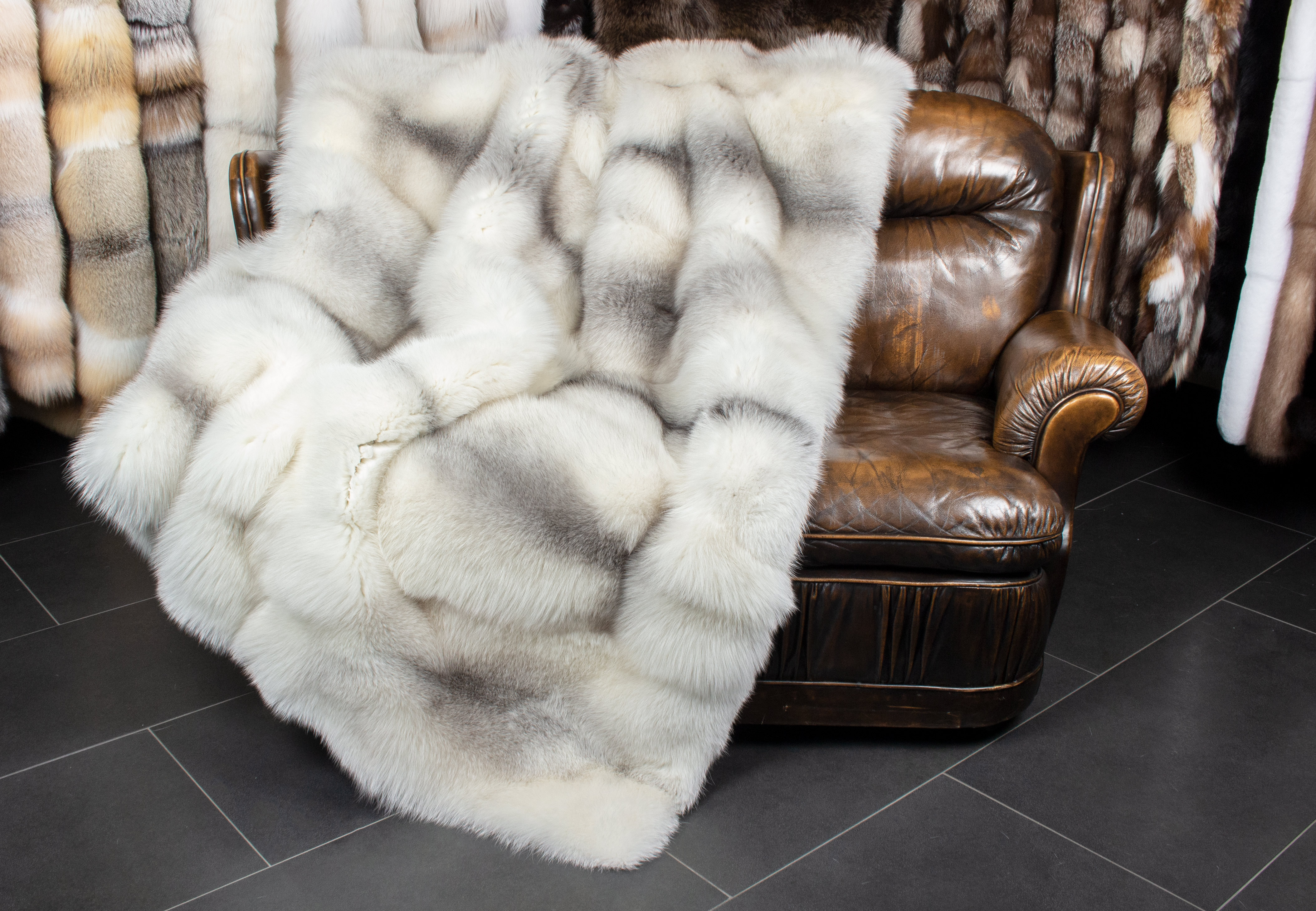 2-4443-Arctic-Marble-Frost-Fuchs-Felldecke-Echtfell-Naturfell Arctic Marble Frost Fuchs Felldecke
