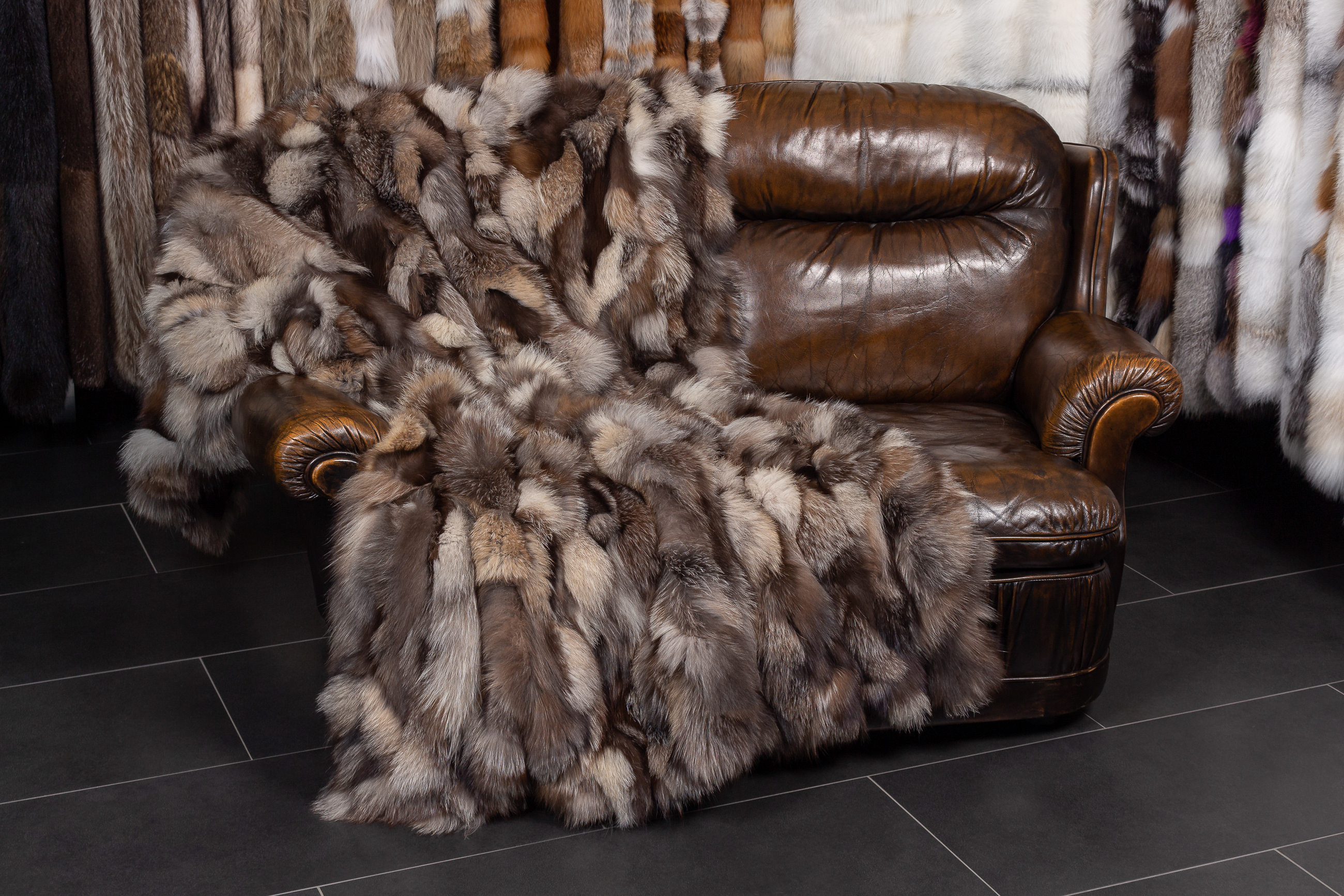 4-3502-Echtpelz-Felldecke-Fuchsst-cken-Eisberg-Lars-PaustianYr996L2f8dKAx Echtpelz Fuchsseiten Felldecke "Eisberg"