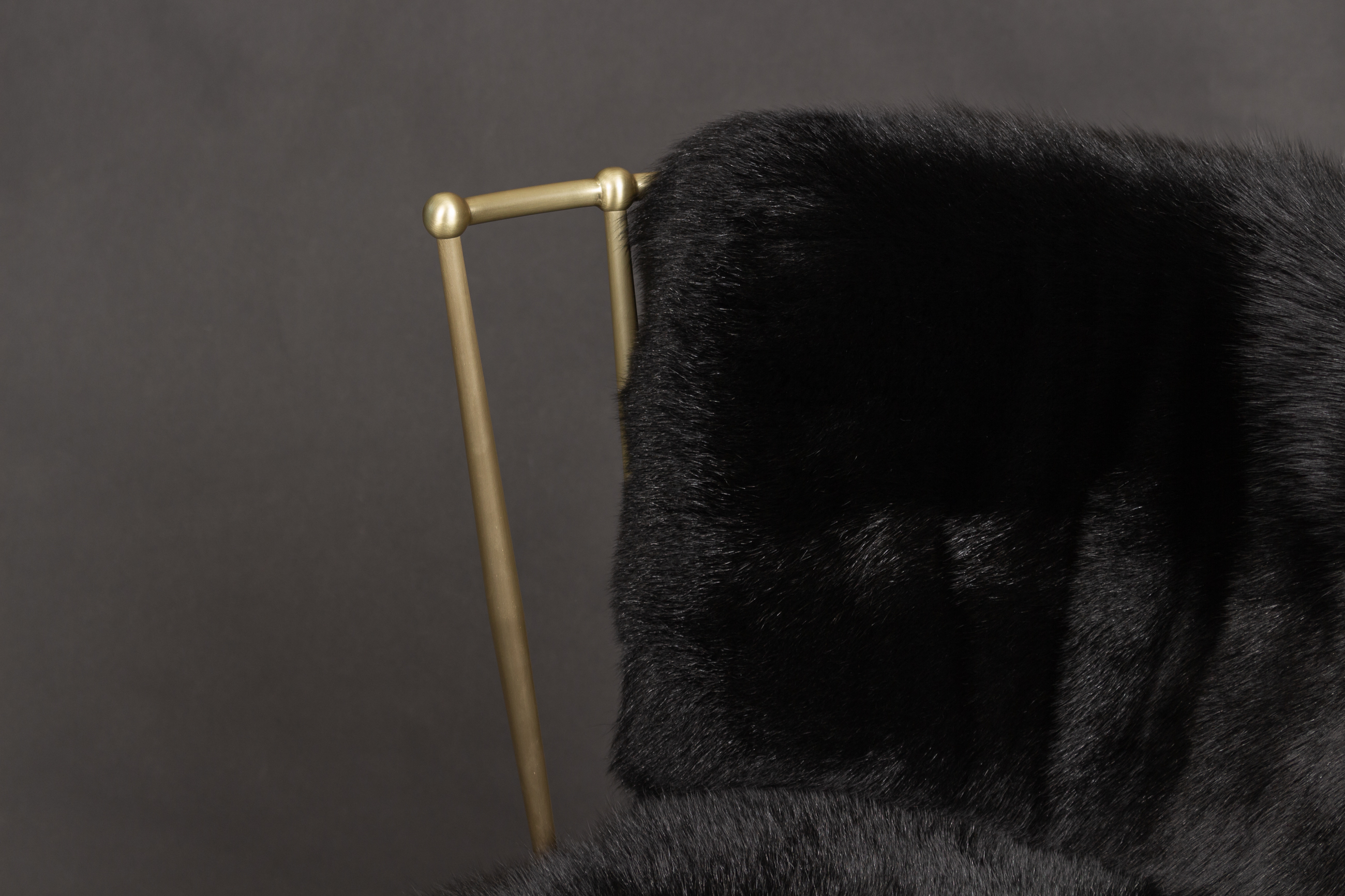 Skandinavischer Shadow Fuchs Stuhl in schwarz-gold