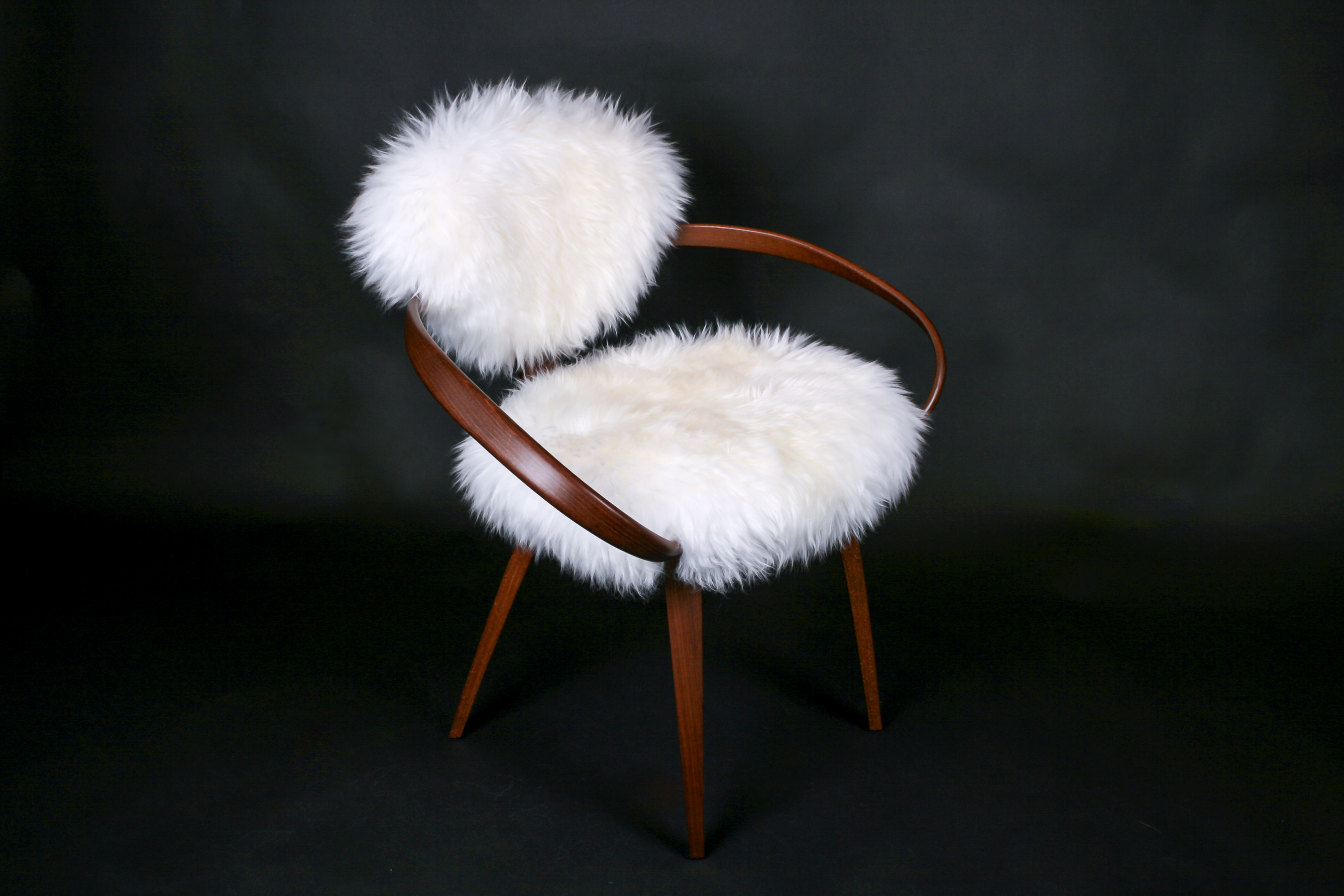 1-1910-Cherner-Stuhl-Australisches-Lammfell Cherner Stuhl - Lammfell weiß aus Australien