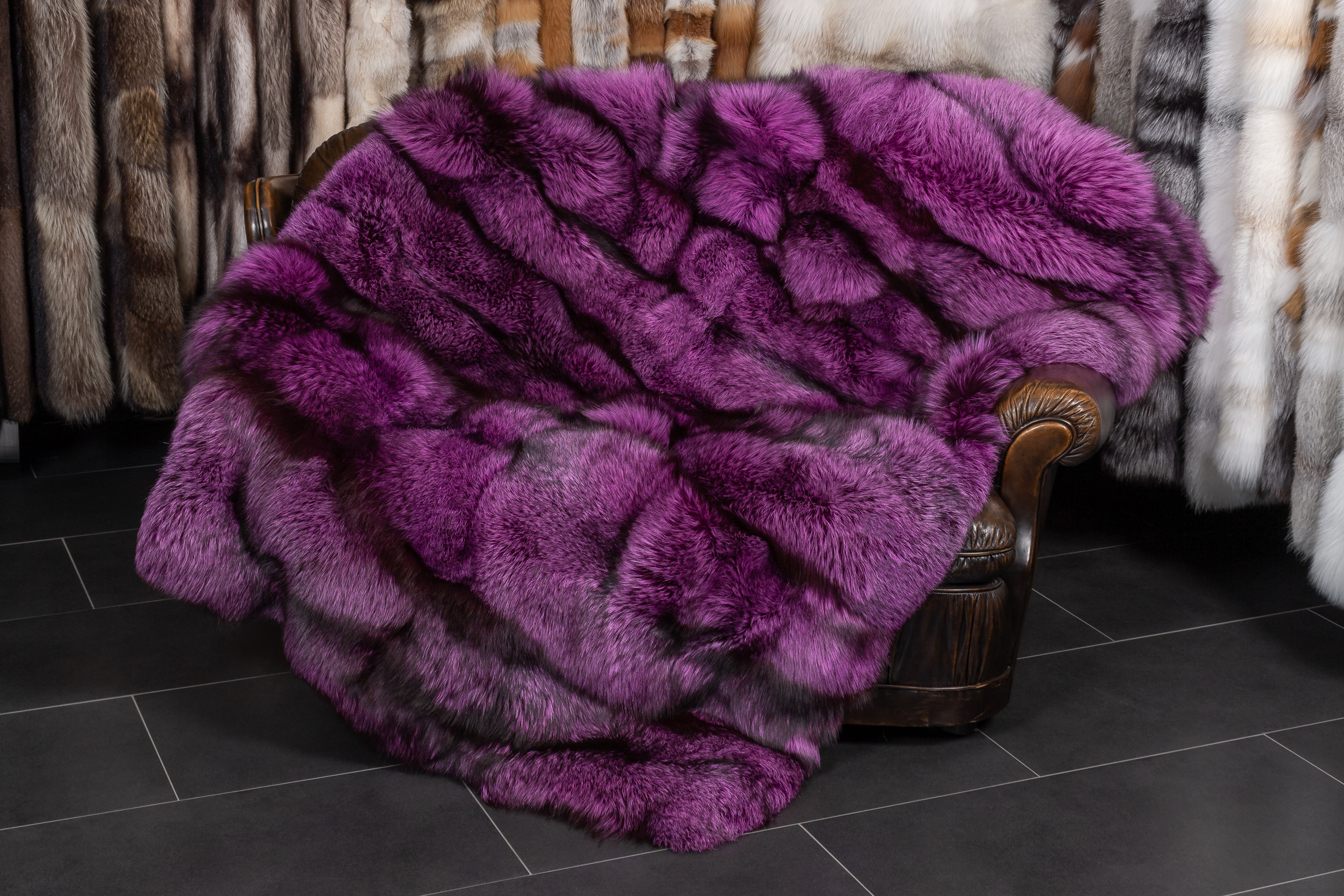 2-5426-Echtpelz-Decke-aus-Skandinavischen-Silberf-chsen-Pink Echtpelz Decke aus Skandinavischen Silberfüchsen in Purple