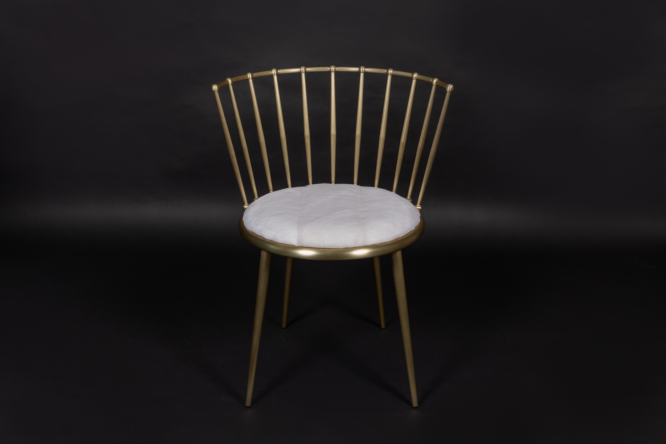 Edler Weiß Goldener Stuhl aus Gerupften Nerz