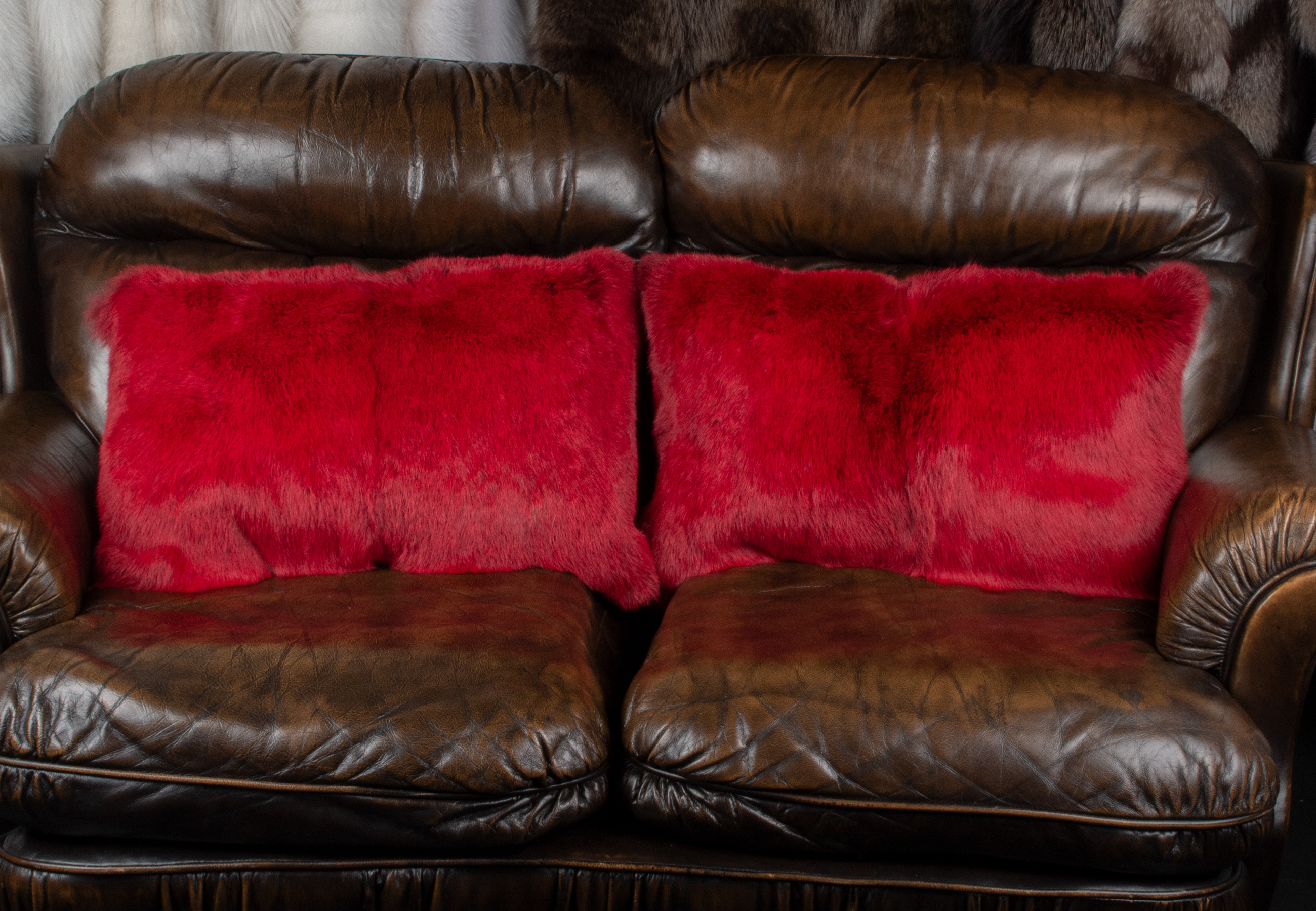 Rotes Kaninchen Fellkissen Rotes Kaninchen Fellkissen