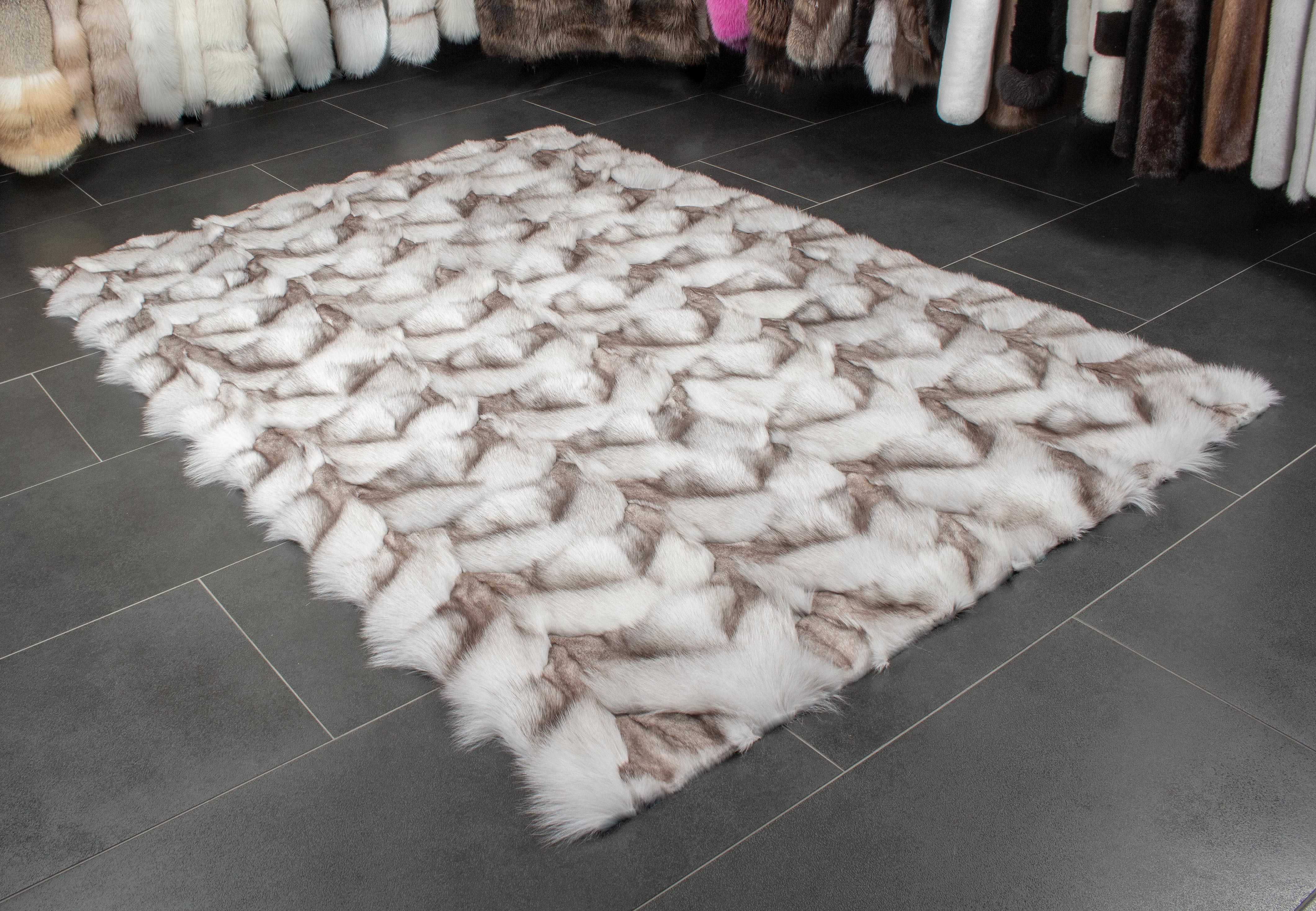 Natureller Blaufuchsseiten Fellteppich Natureller Blaufuchsseiten Fellteppich