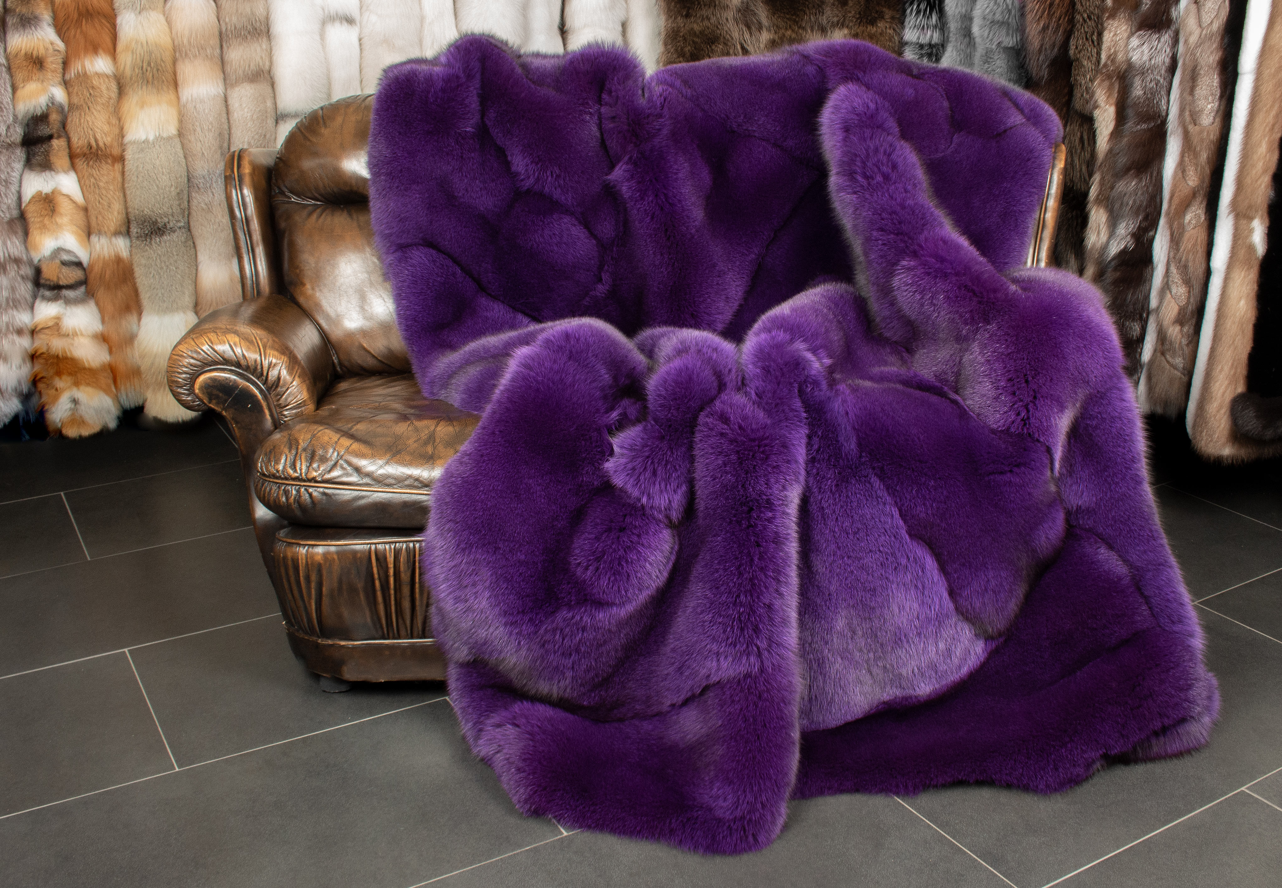 2-5253-Felldecke-Blaufuchsfellen-Indigo-Lila-Echtfell-Decke Felldecke aus Blaufuchsfellen "Indigo"
