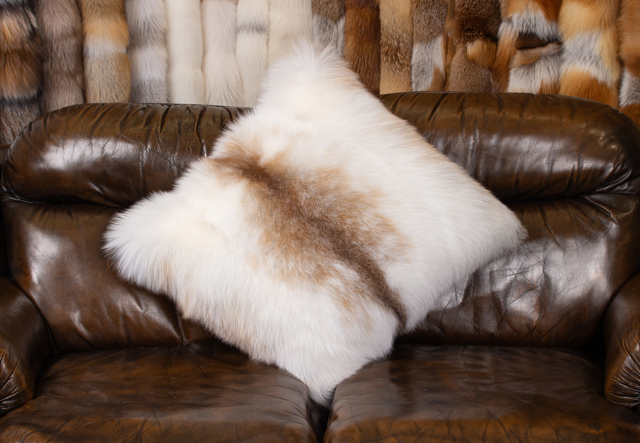 Edles Sun Glo Fuchs Pelzkissen Edles Sun Glo Fuchs Pelzkissen