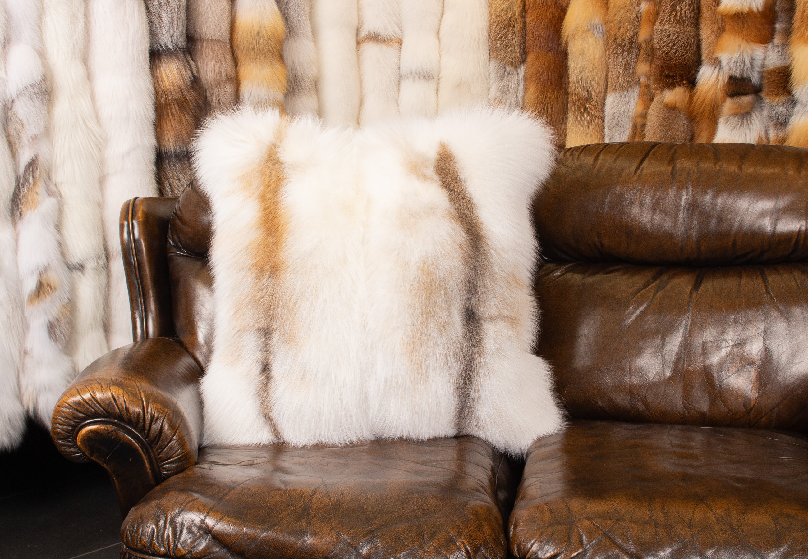 Edles Sun Glo Pelzkissen Edles Sun Glo Pelzkissen