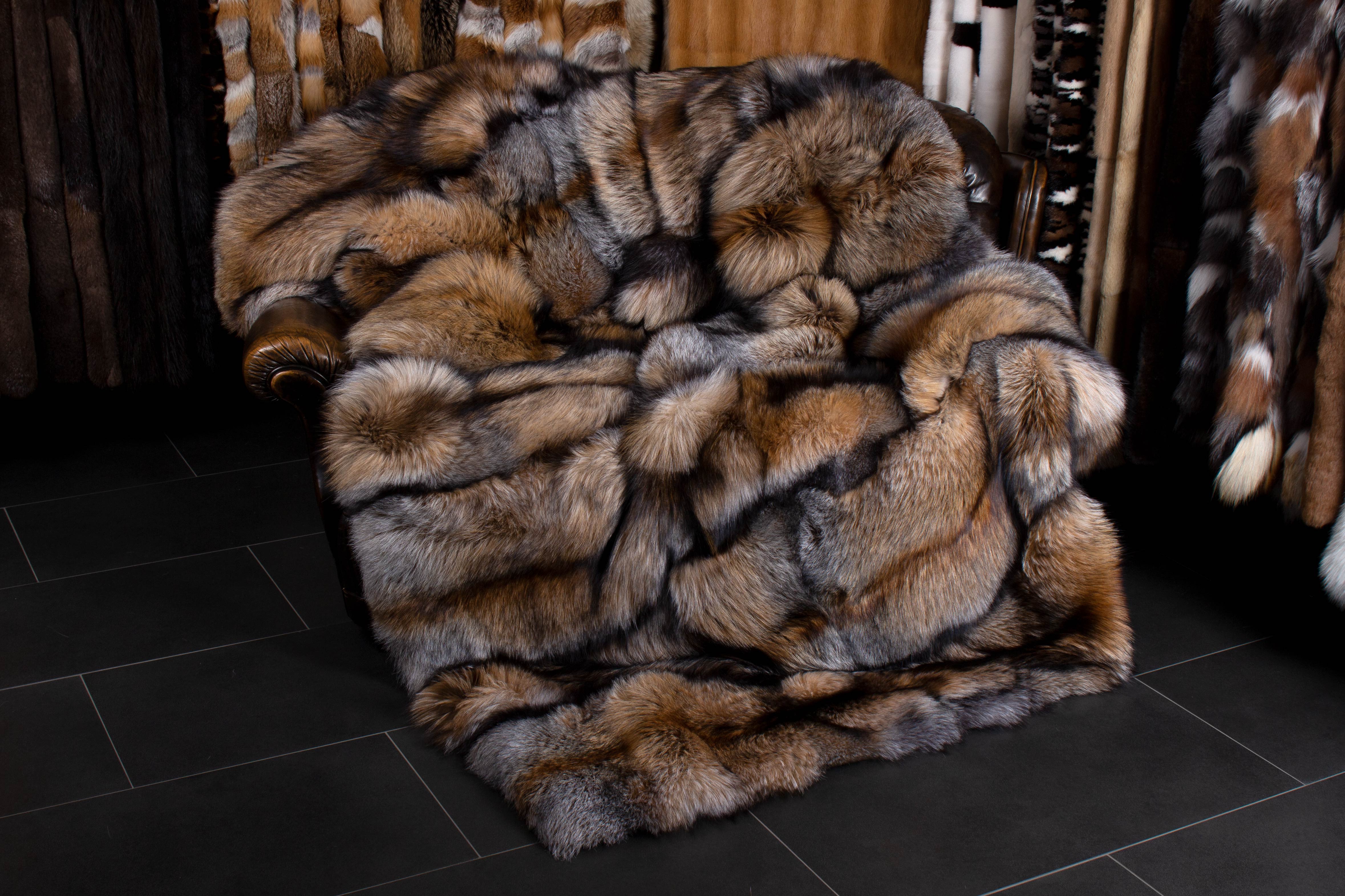 1-2888-Kuschelige-Smokey-Fuchs-Pelzdecke-Lars-Paustian Kuschelige Smokey Fuchs Pelzdecke