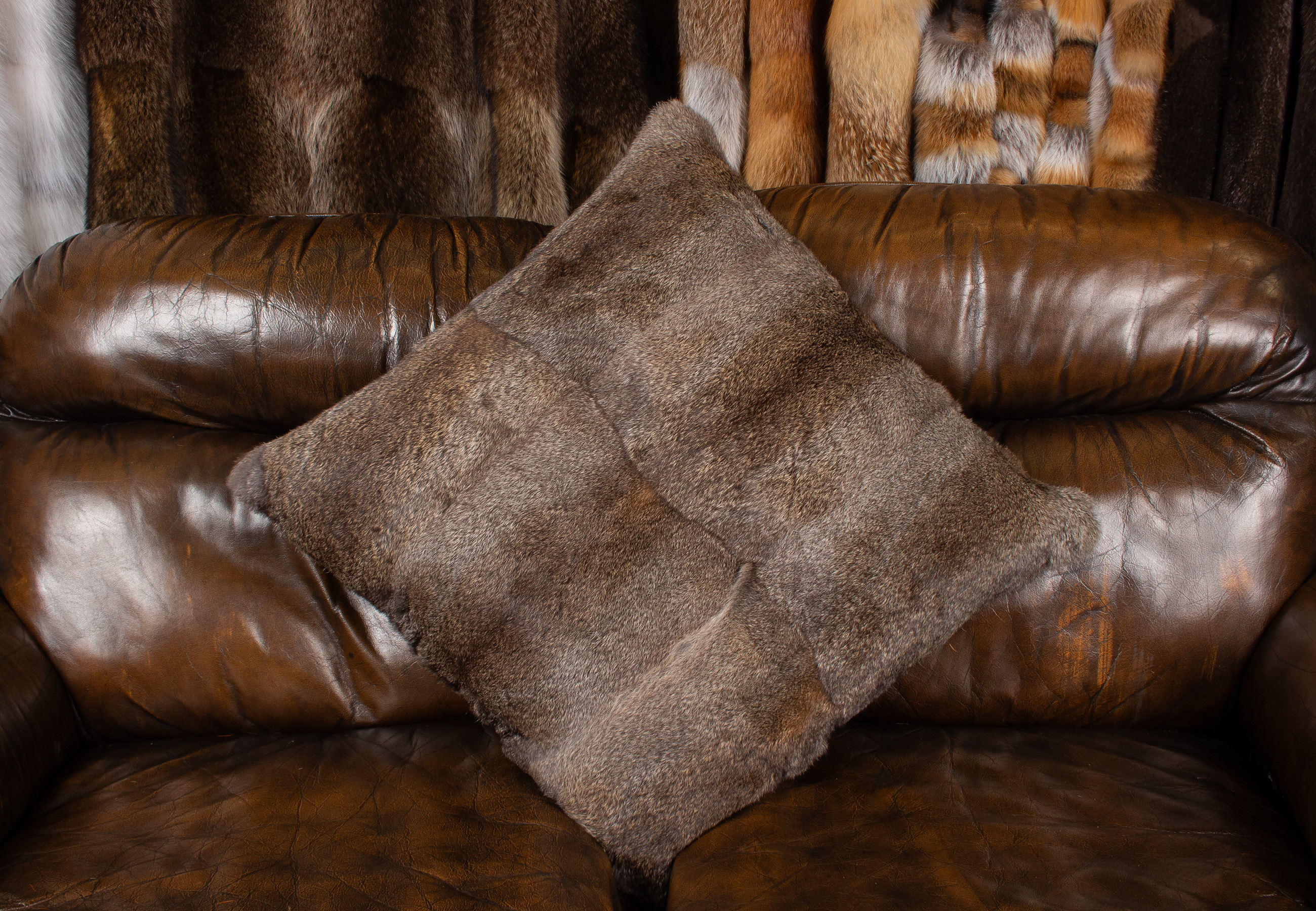 Kuschelwarmes Kaninkissen in Hasenfarbe Kuschelwarmes Kaninkissen in Hasenfarbe