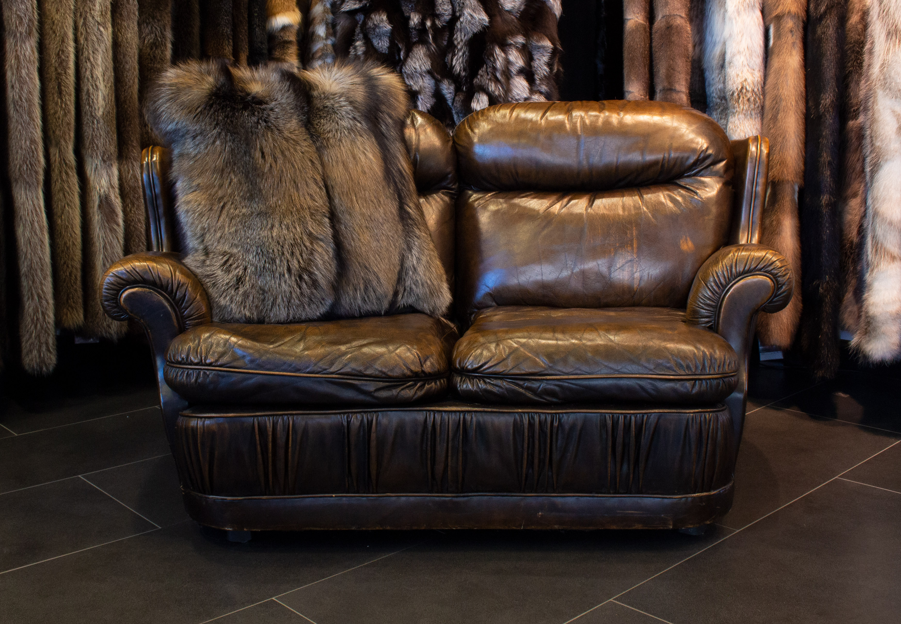 2-3173-Gold-Cross-Fuchs-Pelzkissen-Echtpelz Gold Cross Fuchs Pelzkissen