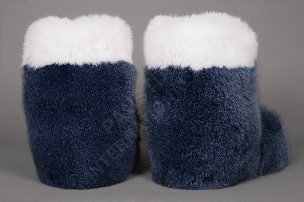 Fellpuschen aus Füchsen in blau