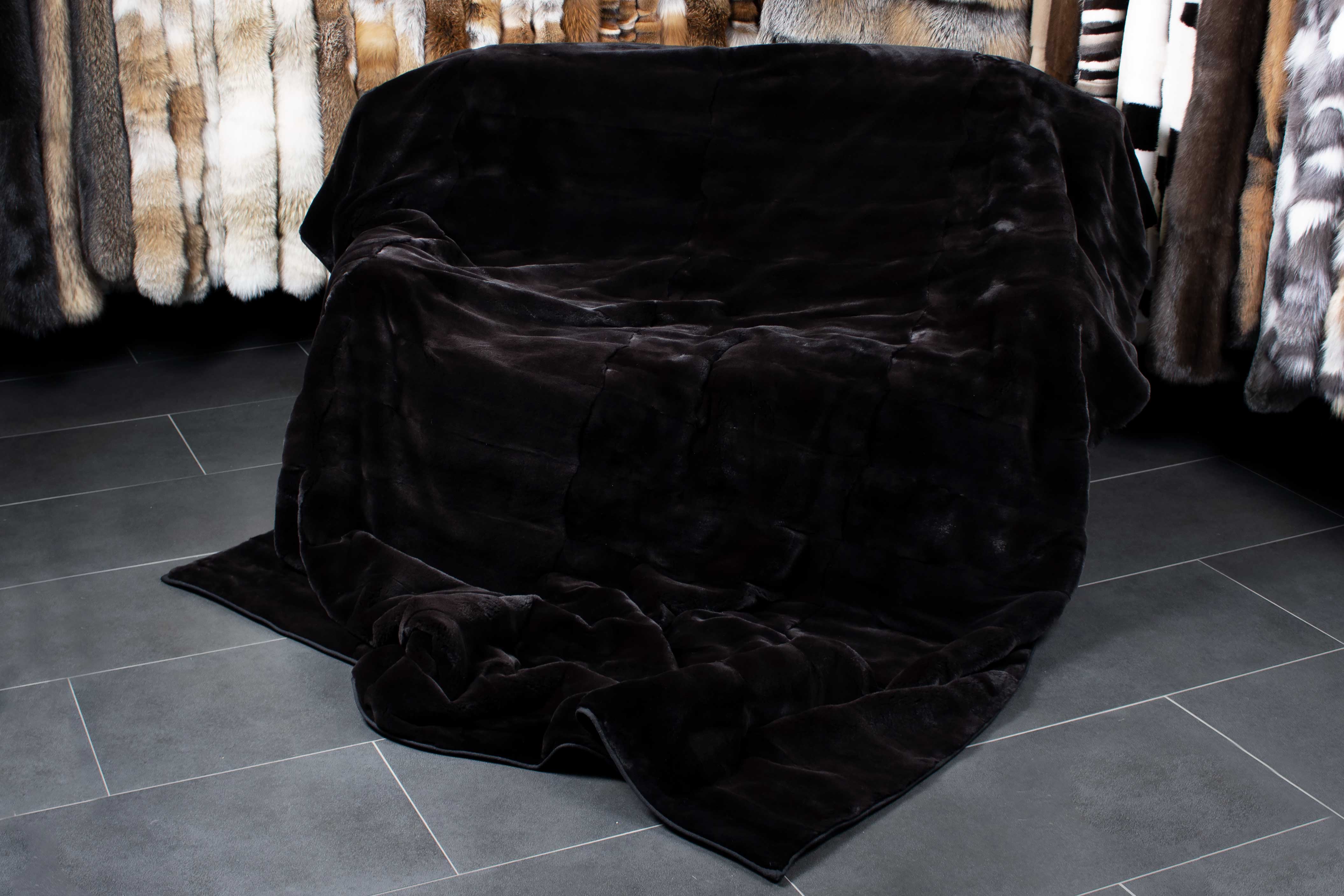 1-1336-Echtpelz-Nerzdecke-gerupfter-Nerz-Lars-Paustian Echtpelz Nerzdecke aus gerupftem Nerz