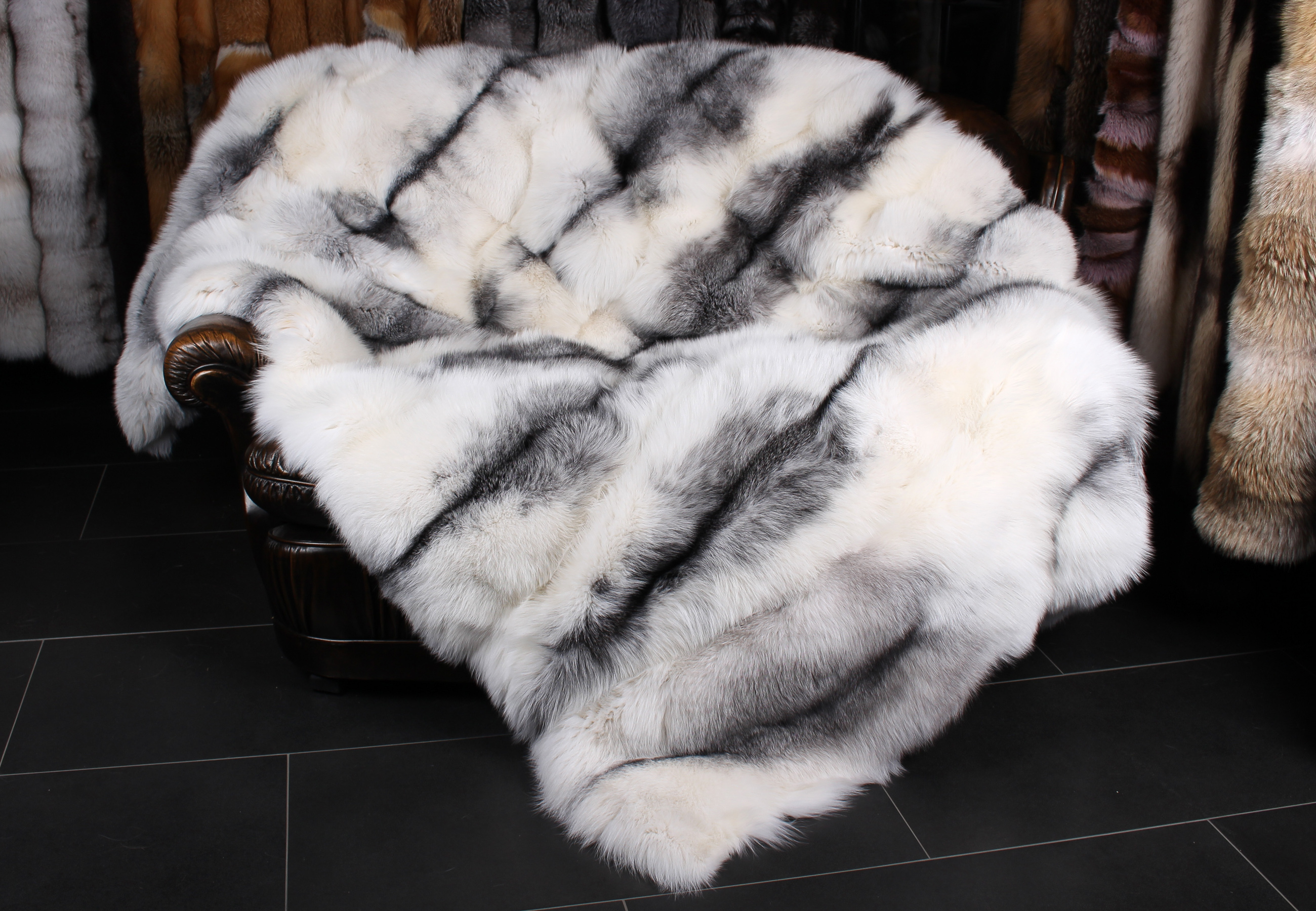 02-1341-Shadow-Blue-Frost-Fuchsdecke-Arctic-StyleaMnbqZPxE8f2b Shadow Blue Frost Fuchsdecke - Arctic Marble Style