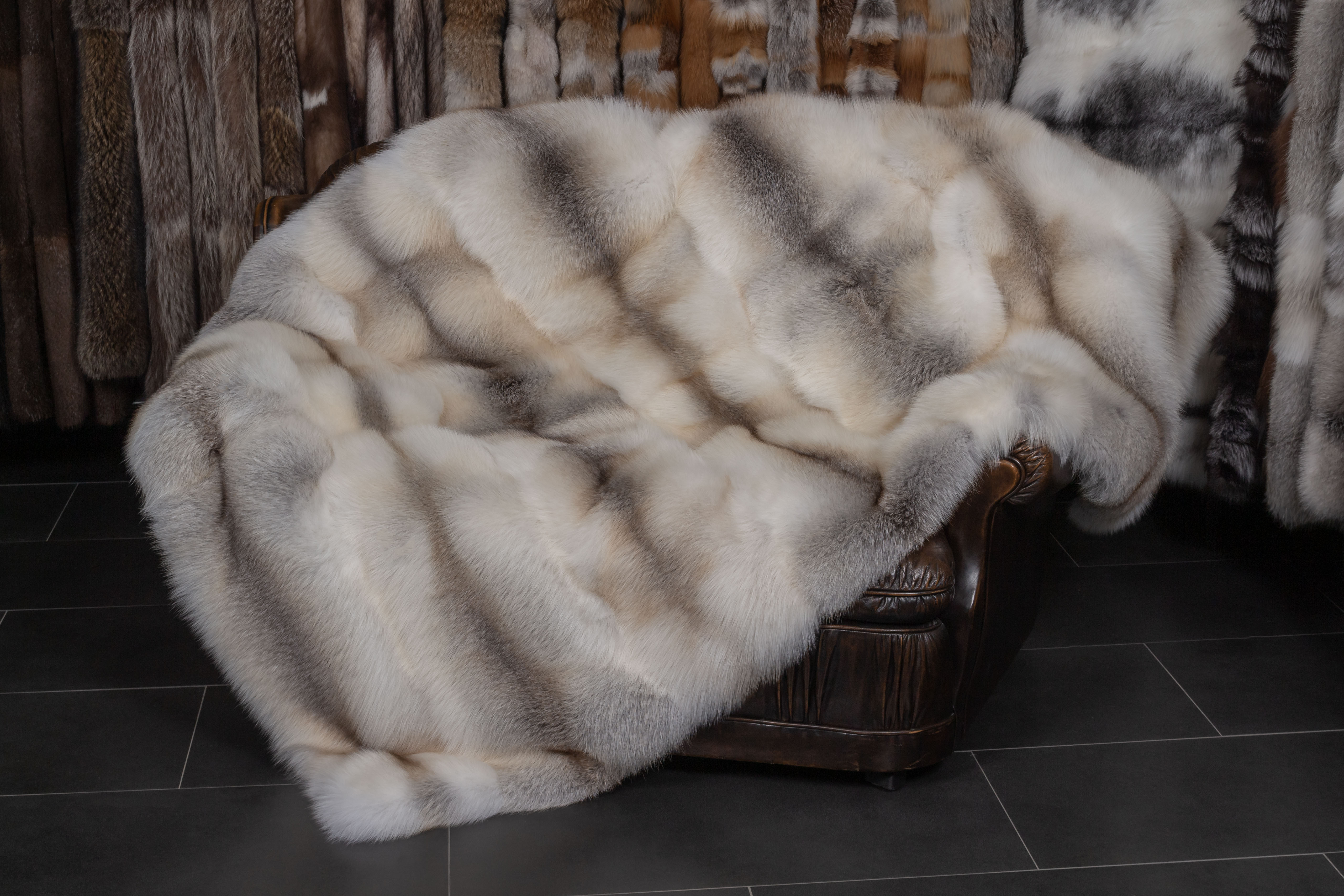 1-504-D-Naturfarbene-Fawnlight-Fuchs-PelzdeckexpsxaIdRtWcNH Naturfarbene Fawnlight Fuchs Pelzdecke (SAGA Fur)