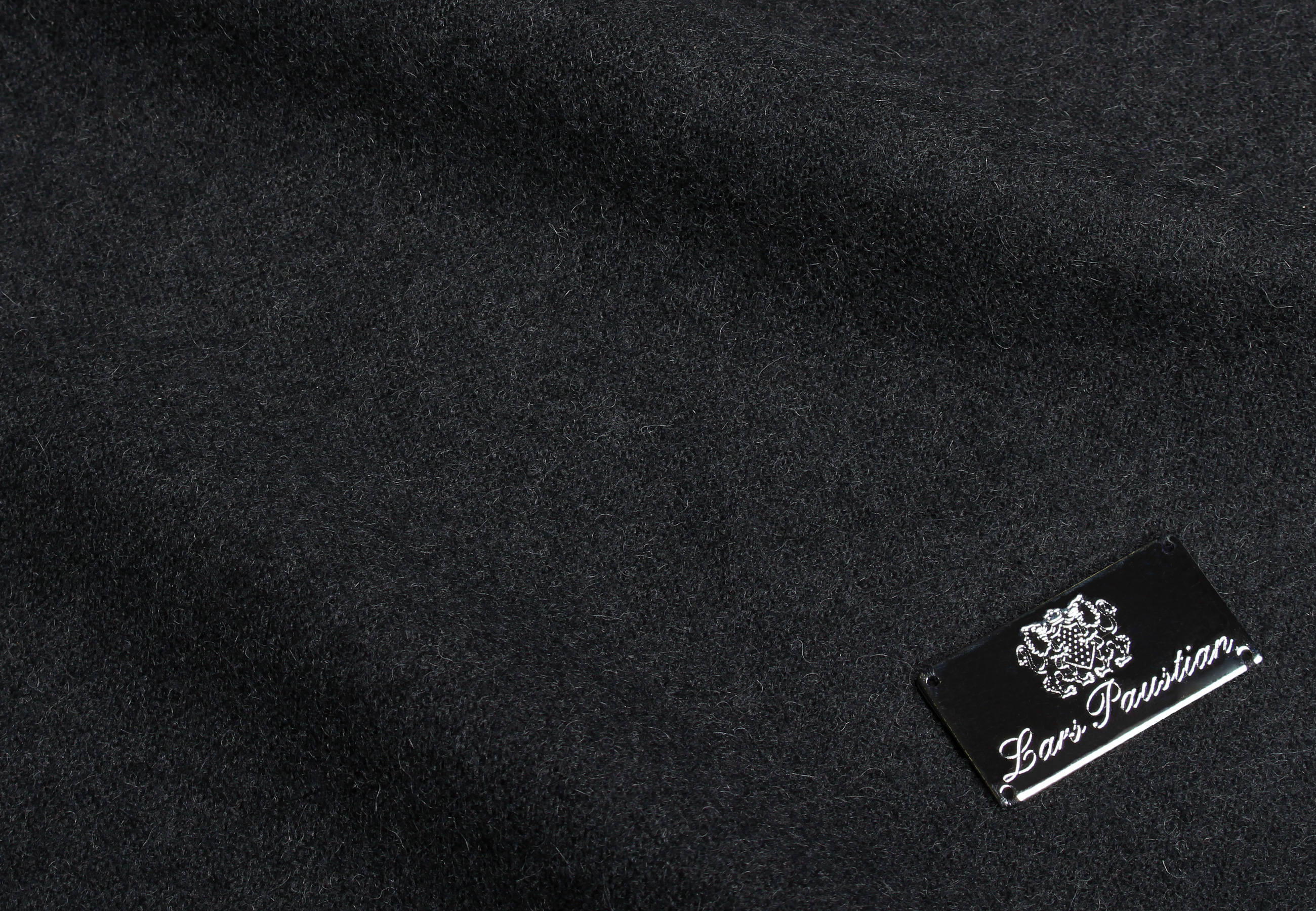 Opossum Pelzkissen in Rot Opossum Pelzkissen in Rot