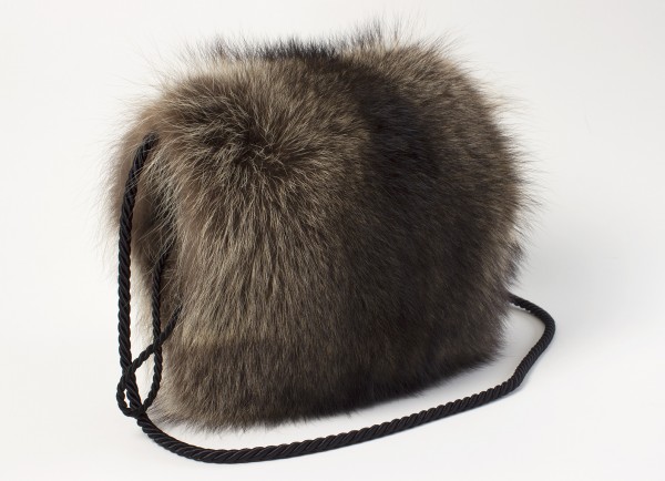 Waschbär Pelzmuff in natureller Farbe Waschbär Pelzmuff in natureller Farbe
