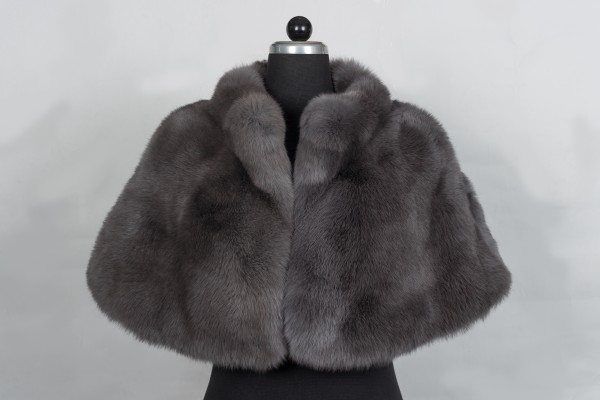 Pelz Cape aus Kaninchen "Blaue Wiener" Pelz Cape aus Kaninchen "Blaue Wiener"