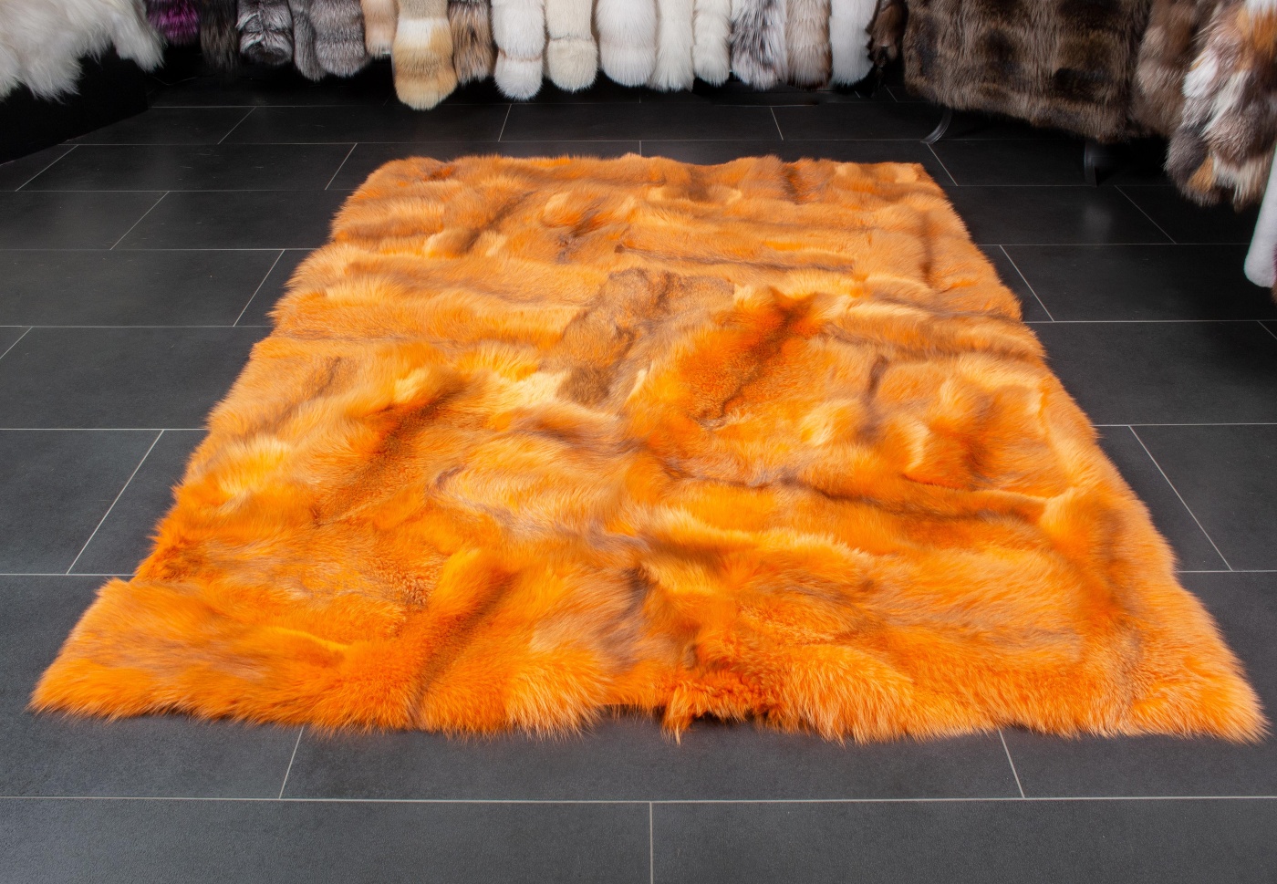 2219 Echtfell Teppich aus europäischen Rotfuchs in orange Fellteppich Pelzläufer